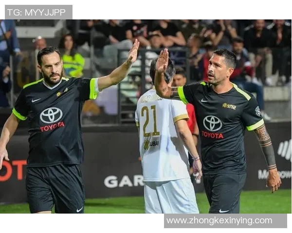 当今足坛最具影响力的足球明星究竟是谁让我们来一探究竟 当今足坛最具影响力的足球明星究竟是谁让我们来一探究竟