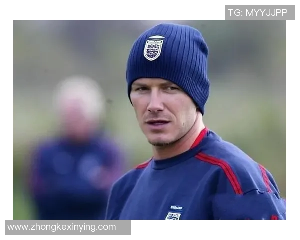 现役足球明星的魅力与风采盘点帅气球员引领潮流的时尚风尚